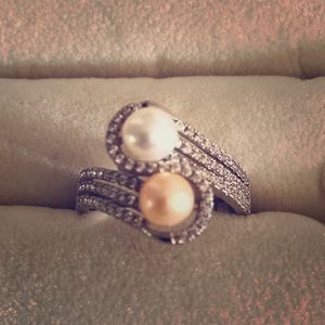 5th Avenue ring by Vantel Pearls